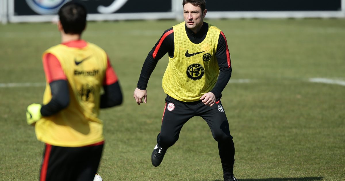 Robert Kovac stellte sich diese Woche den Fragen von kleinen Eintrachtfans.