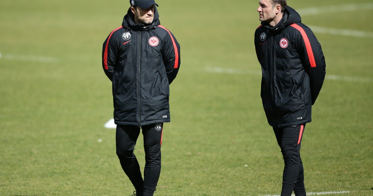 Bilden auf und neben dem Trainingsplatz ein eingespieltes Gespann: Niko und Robert Kovac.