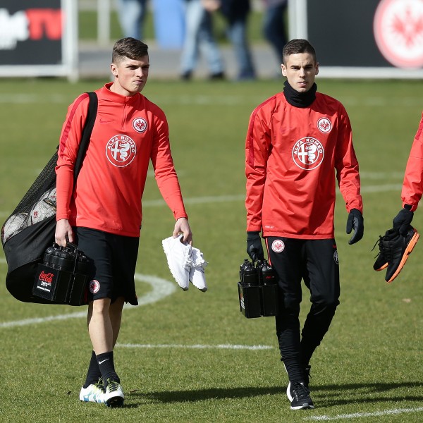 Mischen wieder beim Training mit. Ein ehemals Suspendierter und zwei längerfristige Ausfälle.