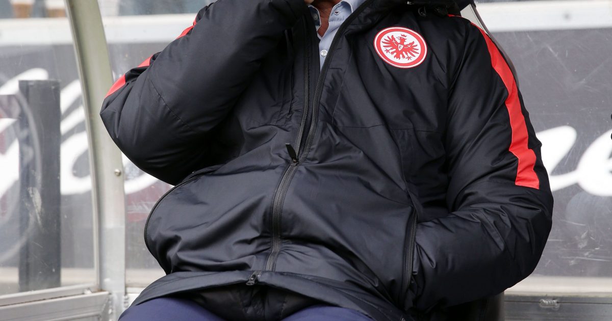 Gegen Ingolstadt saß er das letzte Mal als Trainer der SGE auf der Bank: Armin Veh