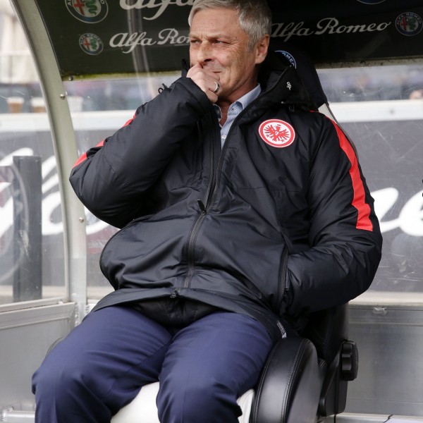 Gegen Ingolstadt saß er das letzte Mal als Trainer der SGE auf der Bank: Armin Veh