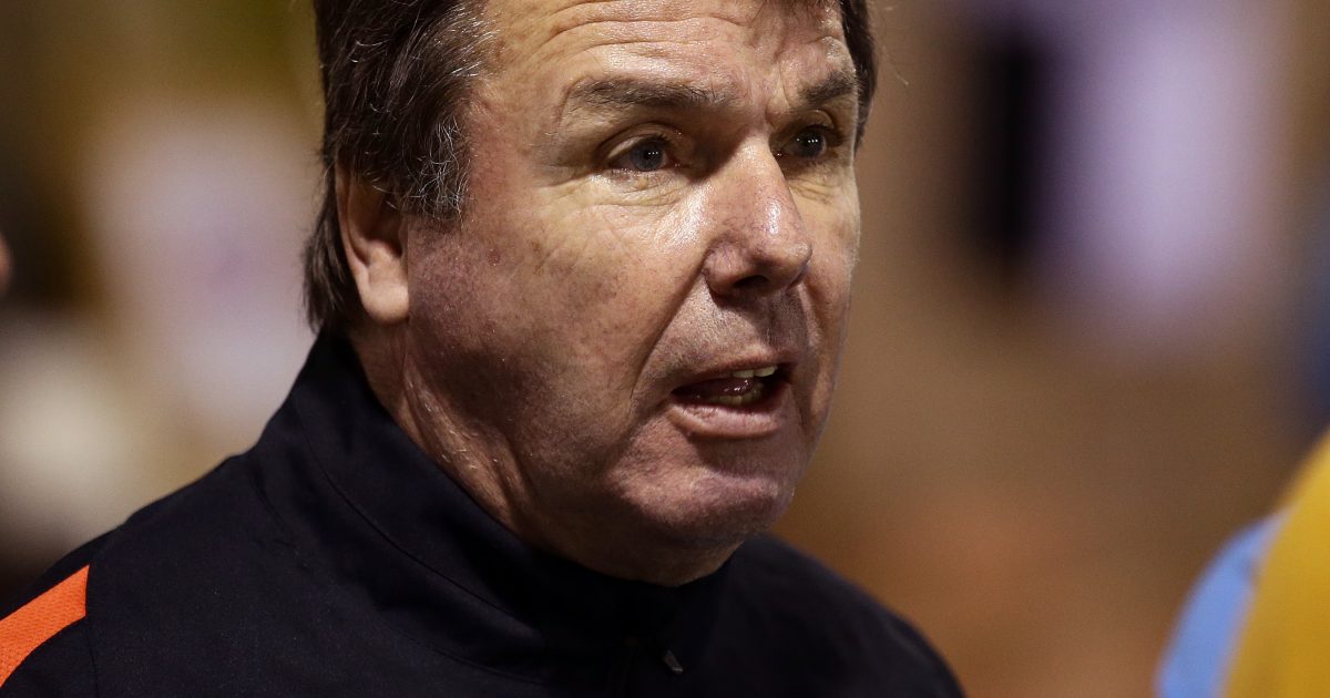 Heribert Bruchhagen möchte sich nicht mit einem Abstieg aus Frankfurt verabschieden.