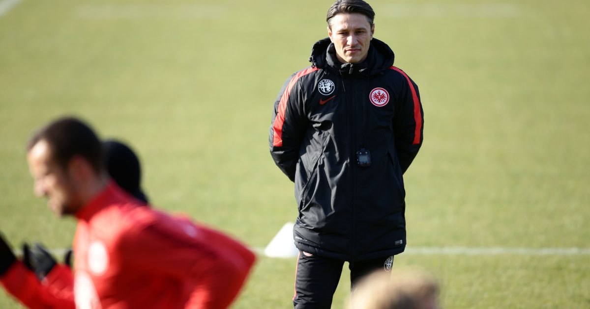 Niko Kovac beobachtet seine Mannschaft ganz genau. Auf Alex Meier wird der neue Coach dabei wohl längere Zeit verzichten müssen.