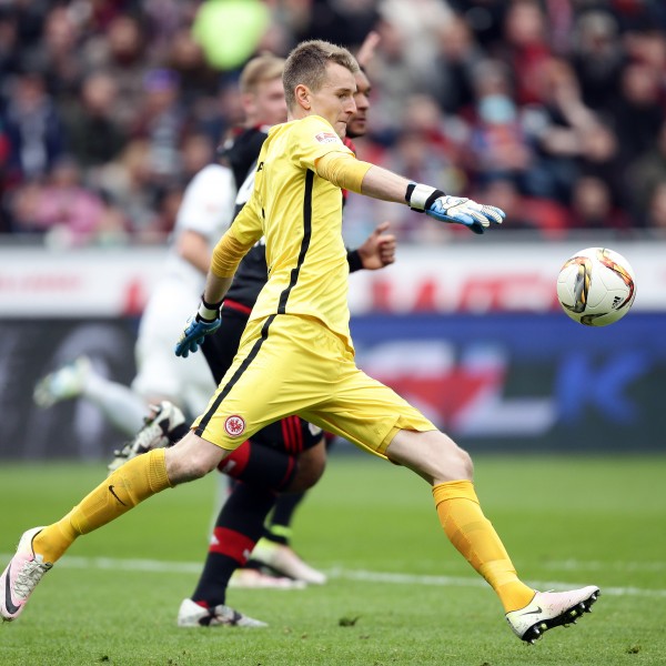 Wurde von Eintracht-Abwehrchef Carlos Zambrano gelobt: Eintracht-Keeper Lukas Hradecky. 