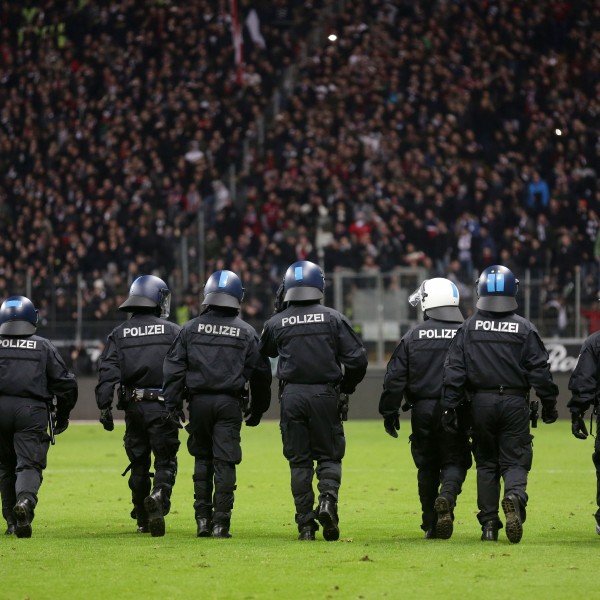 Eintrachtfans dürfen am Samstag nun doch, entgegen des Polizei-Plans, in die Darmstädter Innenstadt.