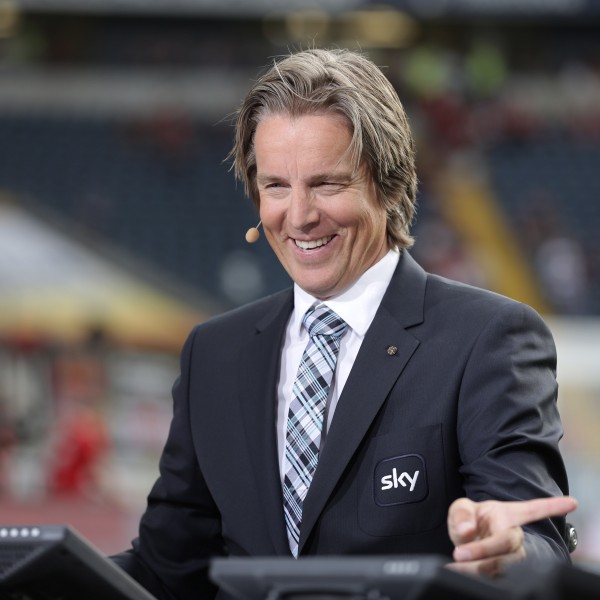 Jan Åge Fjørtoft versucht den Fans und der Mannschaft der Eintracht Mut mit einem Beispiel aus der Vergangenheit zu machen. 