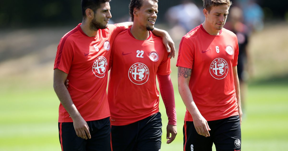 Carlos Zambrano (rechts) und Timothy Chandler (Mitte) kehrten heute vor vielen Zuschauern wieder auf den Trainingsplatz zurück. 