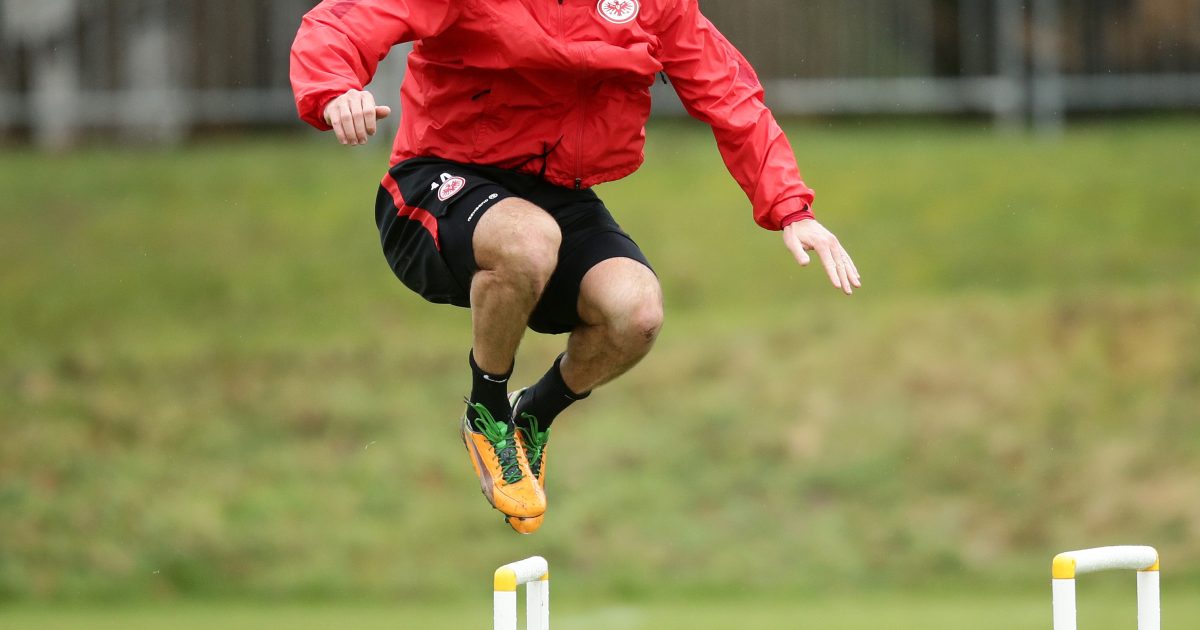 Alex Meier arbeitet in der Reha für ein Comeback noch in dieser Saison.