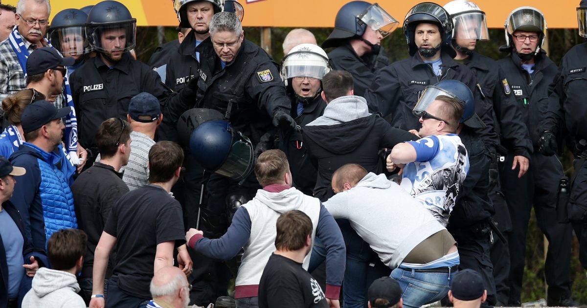 Trotz einiger Unruhen im Stadion und in der Stadt war die Polizei mit dem Verlauf des gestrigen Einsatzes zufrieden.