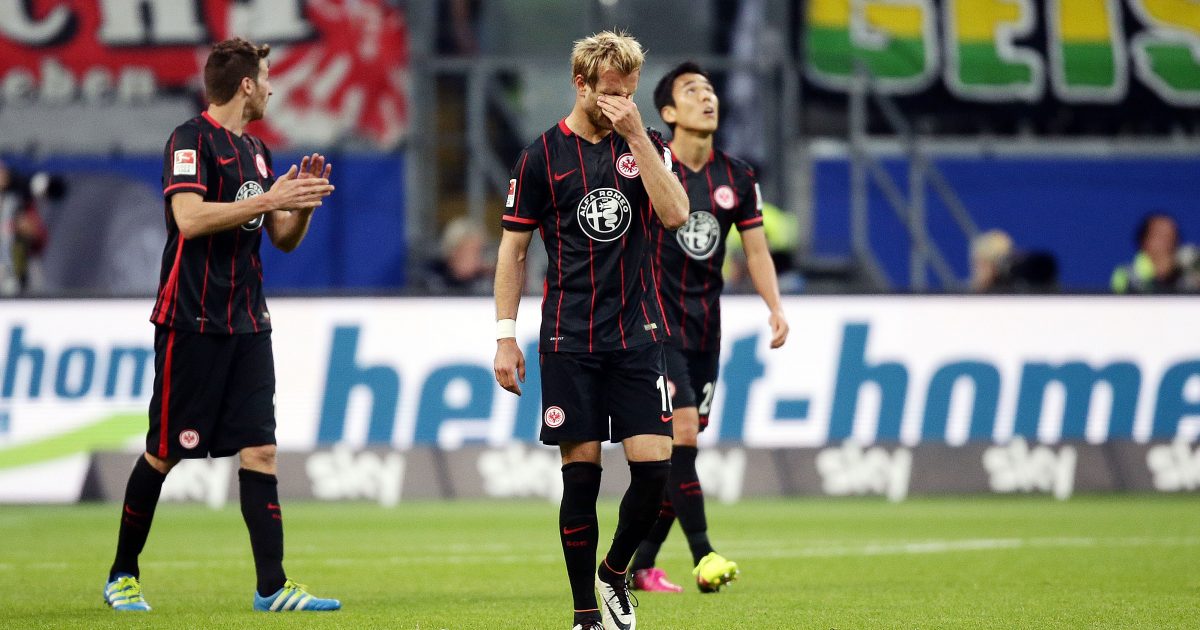 Stefan Aigner enttäuscht nach dem Gegentor zum 0:1.