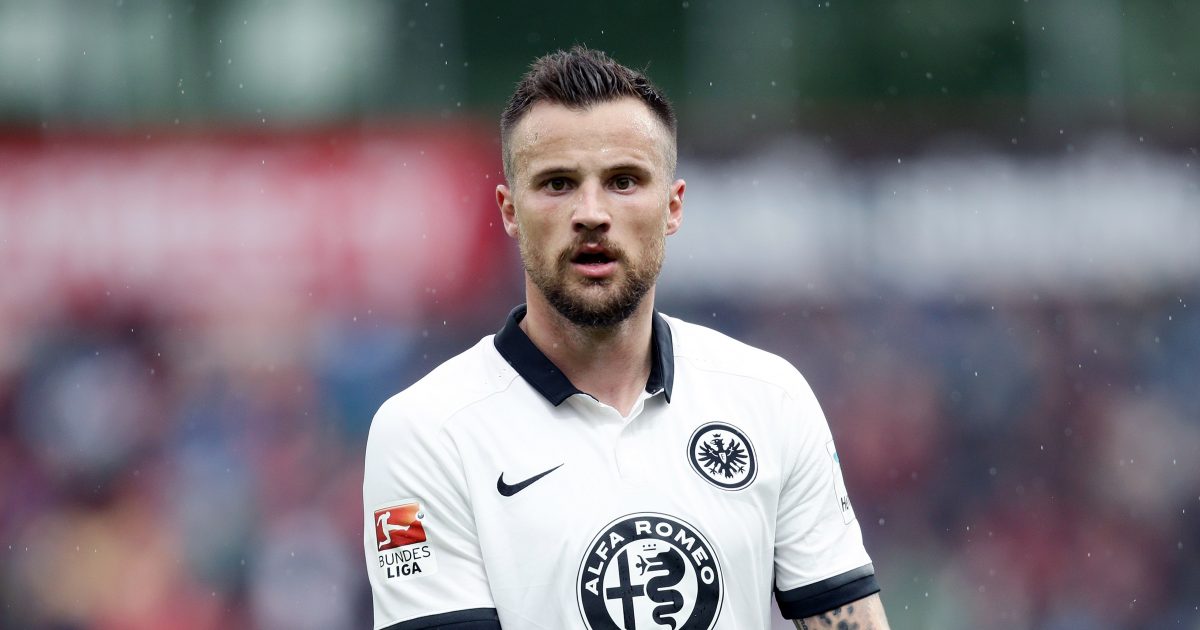 Haris Seferovic wurde aufgrund seiner schwachen Chancenverwertung kritisiert - jetzt spricht ihm Sportvorstand Bobic Mut zu. 
