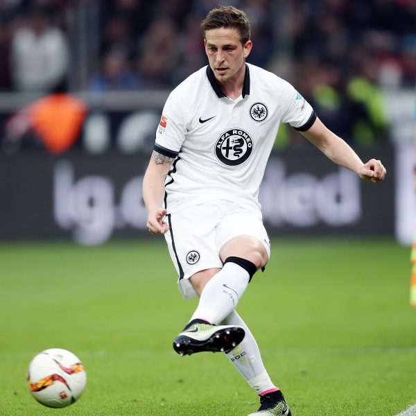 Bekommt Bastian Oczipka nun einen ernsthaften Konkurrenten um den Stammplatz auf der linken Verteidiger-Position?