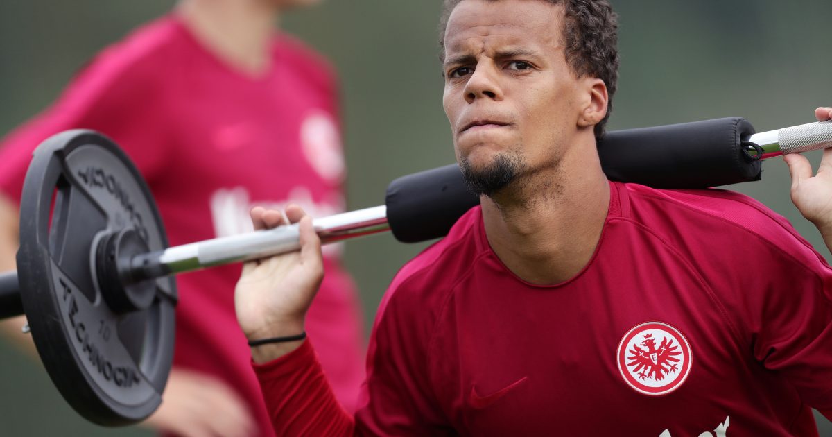 Kann sich nicht auf der Local-Player-Regelung der DFL ausruhen. Timothy Chandler gilt als einer der Kandidaten, die den Verein noch verlassen könnten.