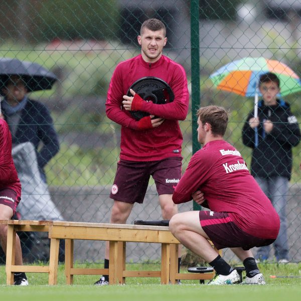 Niko Kovac: "Ante und Mijat sind Spieler, die uns sehr helfen werden. Wir wollen variabel sein, dazu sind Positionswechsel erforderlich."