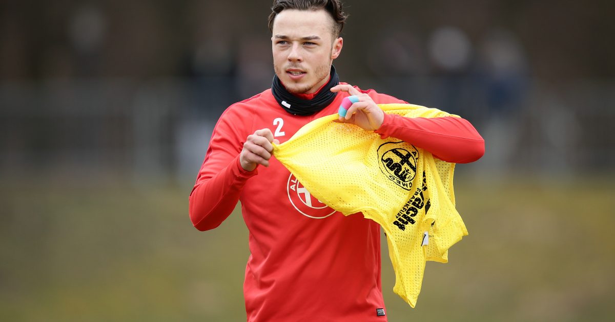Konnte sich das Trainingsleibchen gestern und heute nicht überziehen: Rechtsverteidiger Yanni Regäsel.