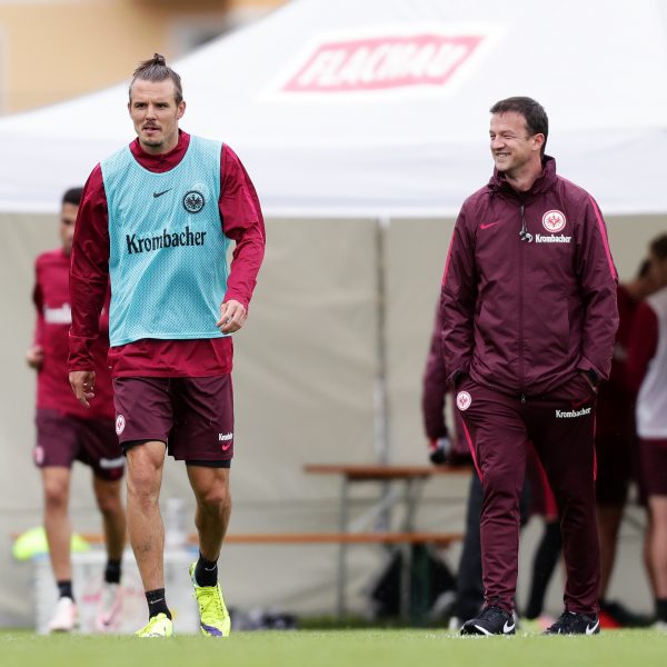 Fredi Bobic und Alex Meier warnen davor, dass die Eintracht nun ernster genommen wird.