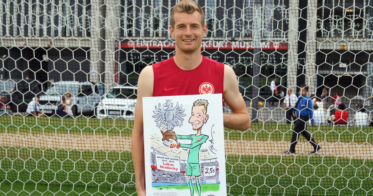 Lukas Hradecky hat schon einen Platz für diese besondere Auszeichnung gefunden