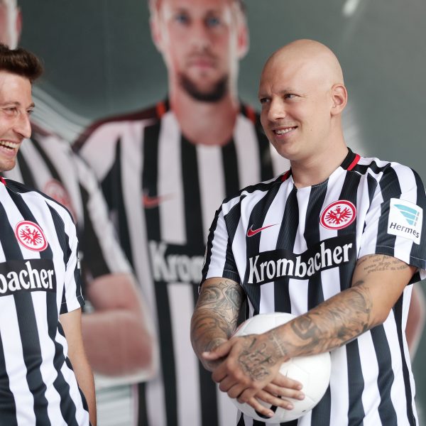 Russ und Abraham bei der Mannschaftsvorstellung