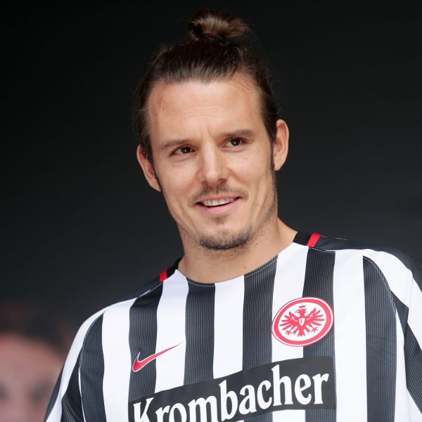Alex Meier fühlt sich fit für die neue Saison und warnte vor dem Pokalspiel in Magdeburg. 
