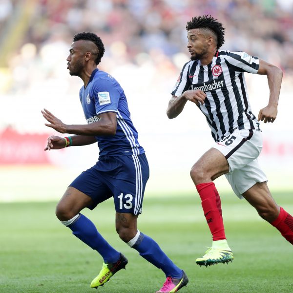 Michael Hector im Duell mit Eric Maxim Choupo-Moting 