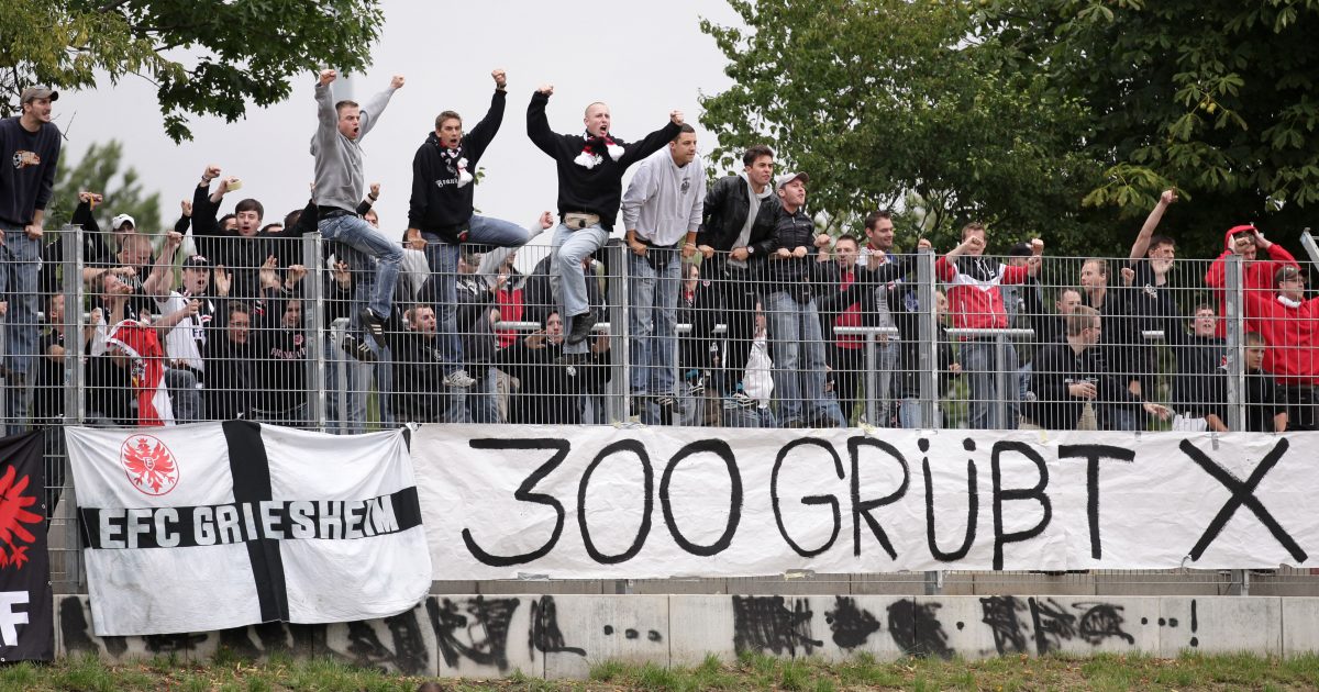 Nur etwa 260 Fans der Eintracht verirrten sich vor fünf Jahren zum Pokalspiel nach Halle.