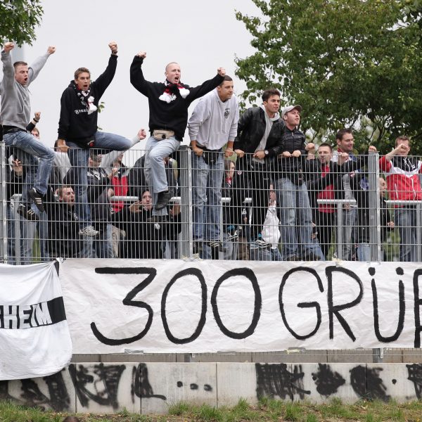Nur etwa 260 Fans der Eintracht verirrten sich vor fünf Jahren zum Pokalspiel nach Halle.
