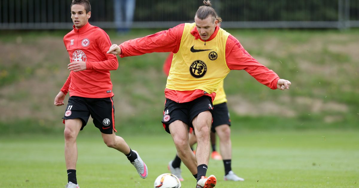MIjat Gacinovic (links) überlässt Alex Meier (rechts) gerne die Position auf der "10". 