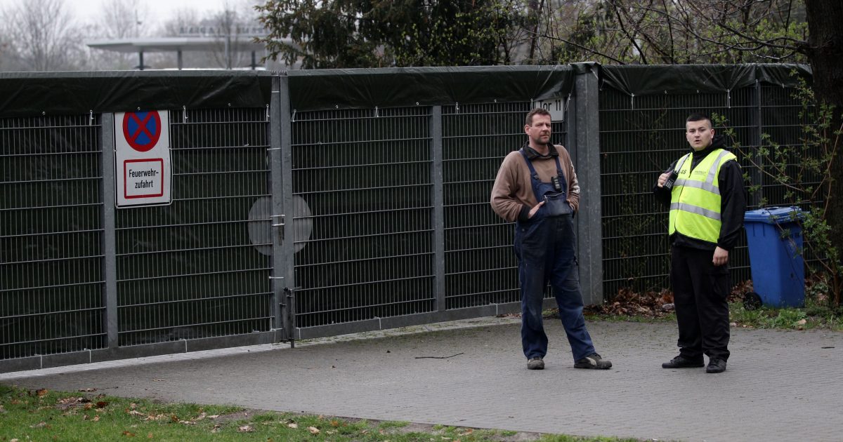 Die Tore bleiben drei Tage lang geschlossen. Eintracht Frankfurt schottet sich komplett ab.