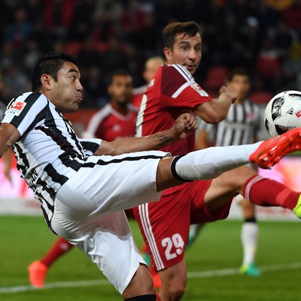 Marco Fabián bereitete die Führung durch Abraham mit einer Ecke vor (image/Hübner)