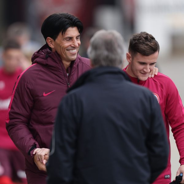 Bruno Hübner freut sich über die Entwicklung der Mannschaft.