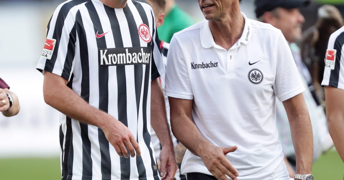 Bruno Hübner fühlt sich in der zweiten Reihe sichtlich wohl.