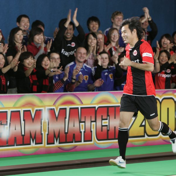 Naohiro Takahara war bei den Eintracht-Fans sehr beliebt - auch dank wichtiger Tore im Abstiegskampf.