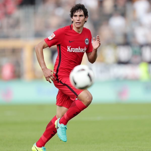 2,6 - so lautet der bärenstarke SGE4EVER.de-Notenschnitt von Jesús Vallejo in dieser Saison.