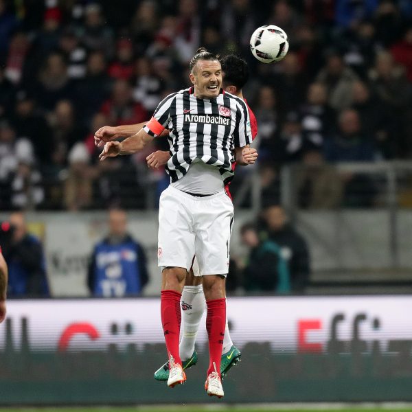 Alexander Meier: Der groß gewachsene hat stets einen Blick nach unten in der Tabelle.