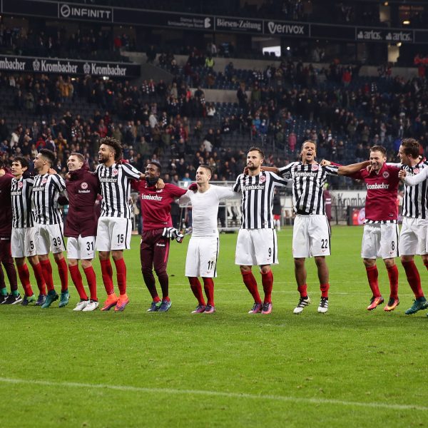 Der 1:0-Sieg gegen den FC Köln wurde ausgiebig gefeiert.