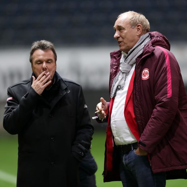 Heribert Bruchhagen (links) nach dem Spiel gegen den 1. FC Köln mit Präsident Peter Fischer. 