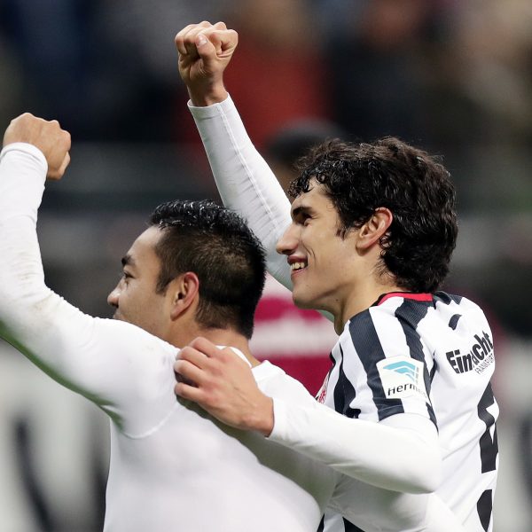 Gut möglich, dass Marco Fabián und Jesús Vallejo auch in der kommenden Saison gemeinsam jubeln. 