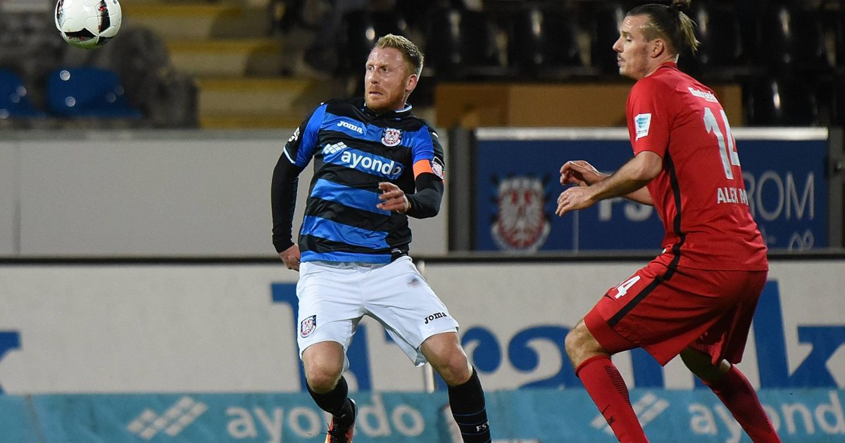 Ex-Adler Patrick Ochs und der heute glücklose Alex Meier trafen heute nach langer Zeit wieder aufeinander (Foto: imago/Hübner).