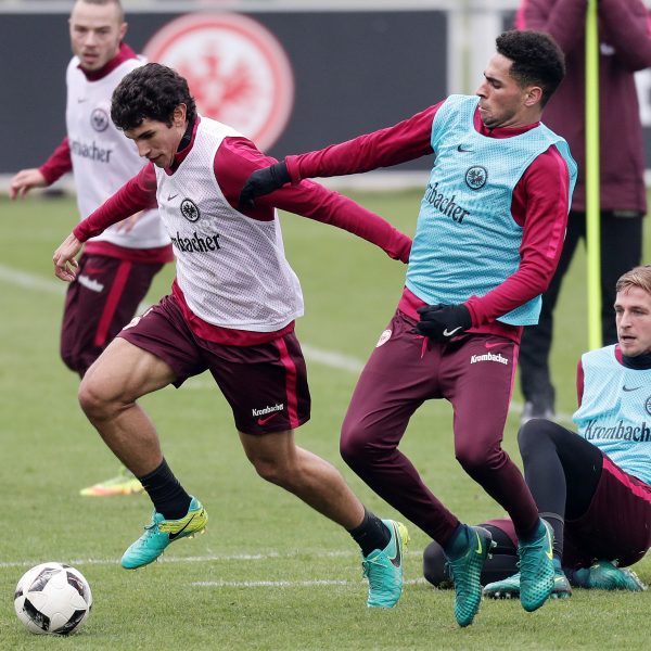 Die beiden Spanier Vallejo und Mascarell erfüllen das Anforderungsprofil der SGE zu 100 Prozent.