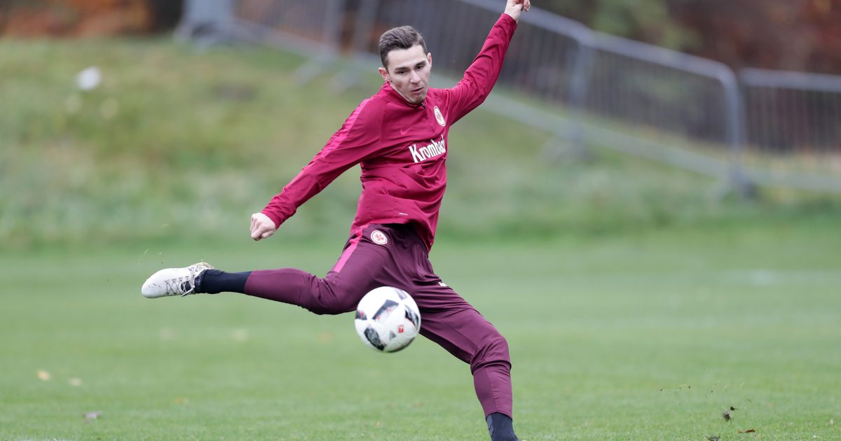 Branimir Hrogota hat sein erstes Bundesligator für die SGE gut getan.