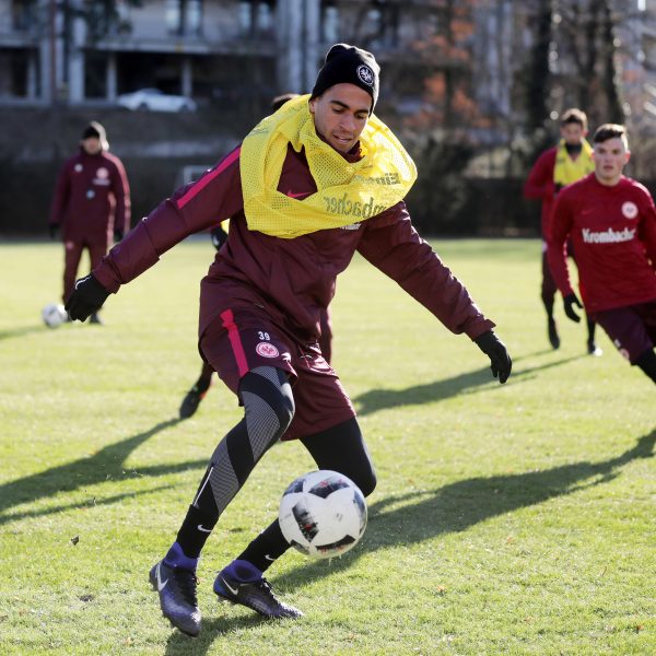 Omar Mascarell sah in dieser Saison bereits neun gelbe Karten.