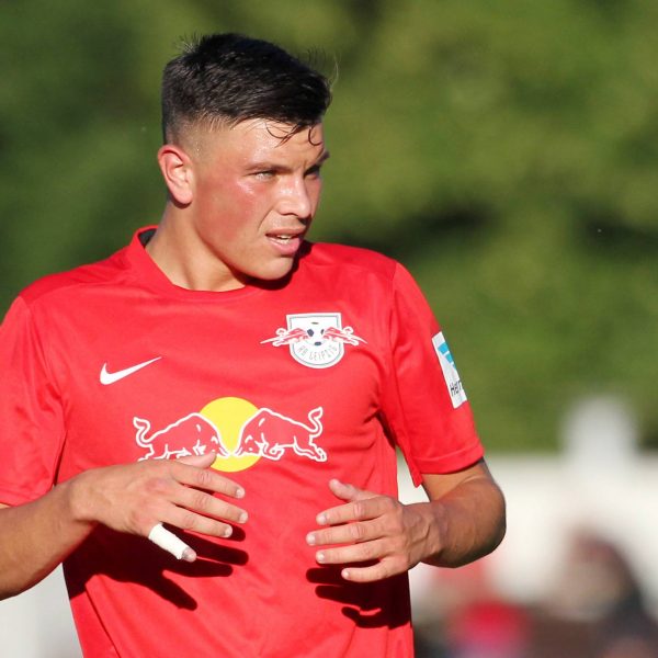 Renat Dadashov trägt wieder den Adler auf der Brust. Bild: imago/Picture Point LE