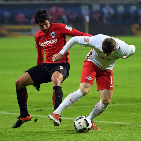 Vallejo machte heute ein unglückliches Eigentor. Bild: imago/Jan Huebner