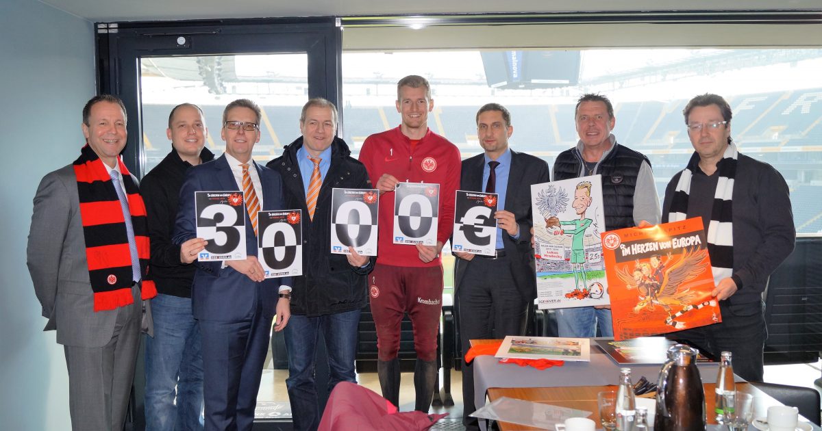 Uwe Menger, André Eichhorn, Matthias Martiné, Stefan Gerhardt, Lukas Hradecky, Oliver Frankenbach, Mario Ballheimer und Michael Apitz (v.l.)