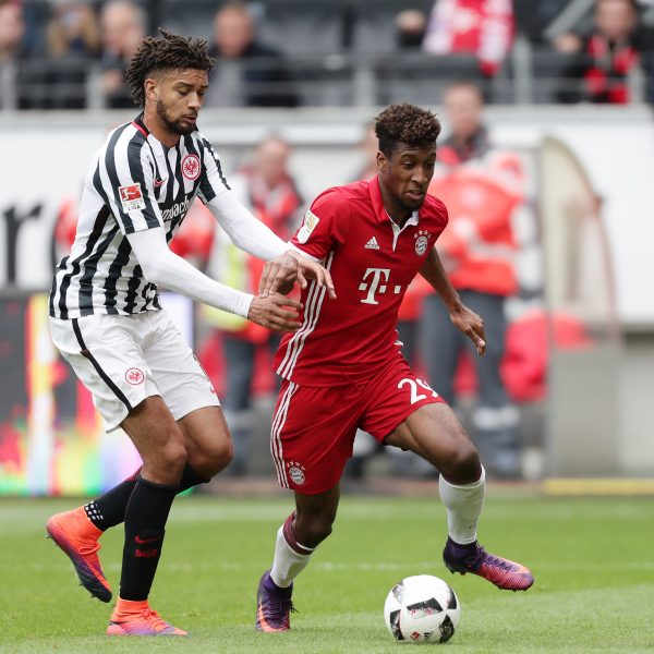 Michael Hector (l.) im Duell mit den Großen: Hier mit Bayerns Kingsley Coman.