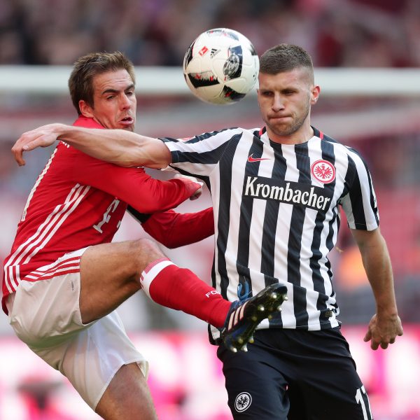 Weltmeister Philipp Lahm hatte ständig Schwierigkeiten mit Ante Rebic. Der Kroate wurde mit der Note 2,5 zum Matchwinner gekürt.