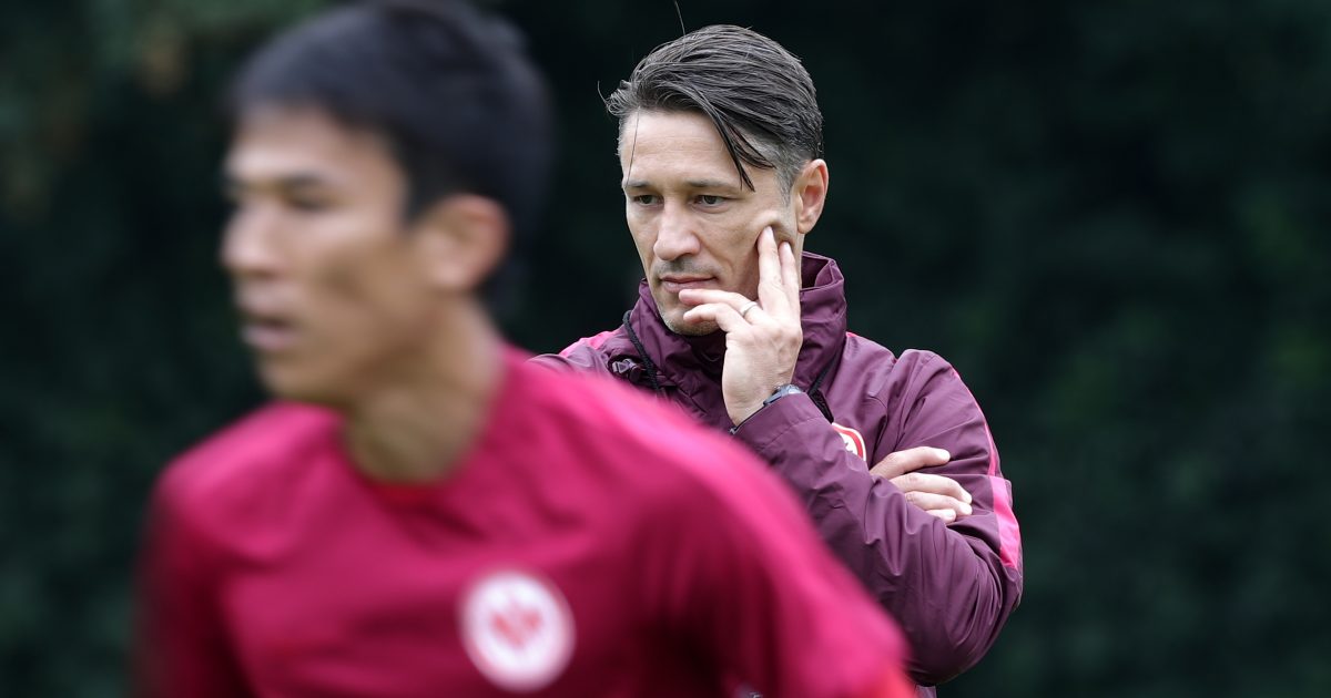 Trainer Niko Kovac (r.) ist auf der Suche nach einem Ersatz für Makoto Hasebe (l.).