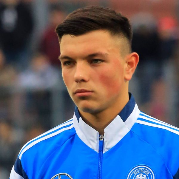 Renat Dadashov stand doch nicht im Kader von Aserbaidschan. Wollte sich der Stürmer doch noch nicht festlegen?