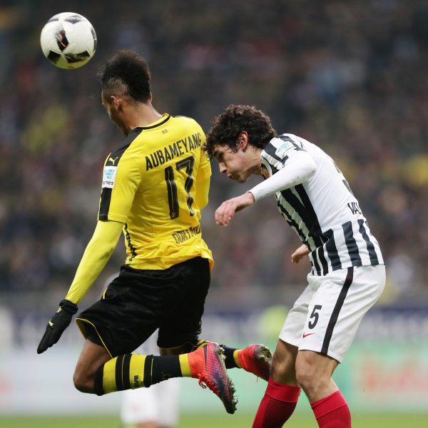 Zwischen Jesús Vallejo (rechts) und Pierre-Emerick Aubameyang könnte es am Samstag zu einem Wiedersehen kommen.