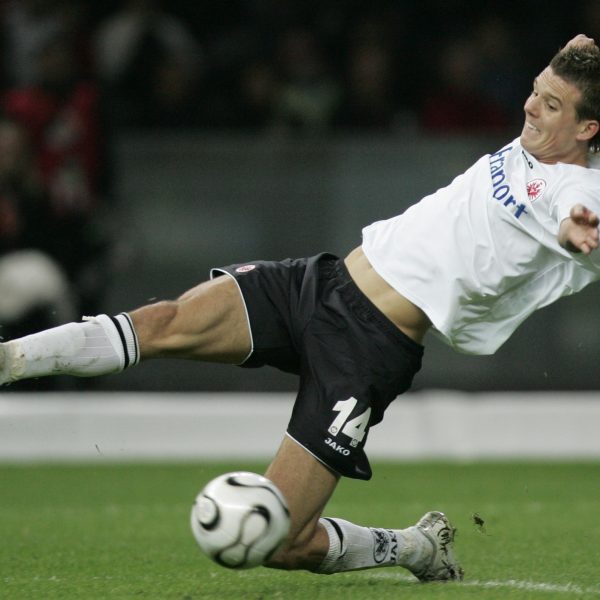  Alex Meier war schon 2006 beim letzten Pokalfinale der Eintracht gegen Bayern dabei.